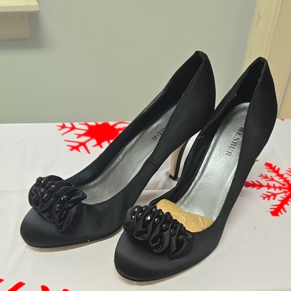 NEW MENBUR satin Party / Cocktail Pumps Sz 9.5